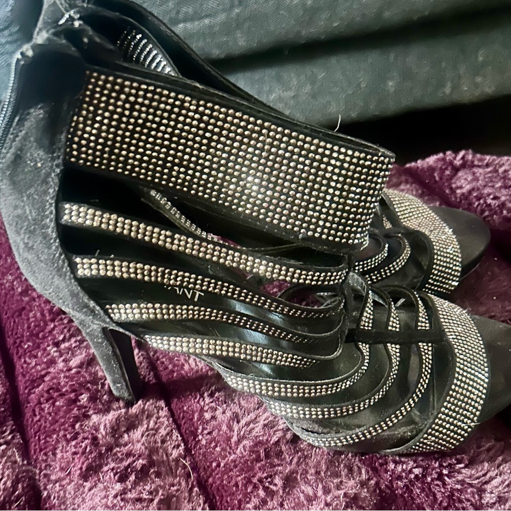Elegant Black Strappy Women's Heels from Lane Bryant size 10 - Picture 2 of 3